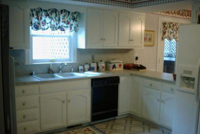 1830 Jacks Creek Road Lexington, KY 40515 - Photo 7 of 13 The large open kitchen has double ovens,