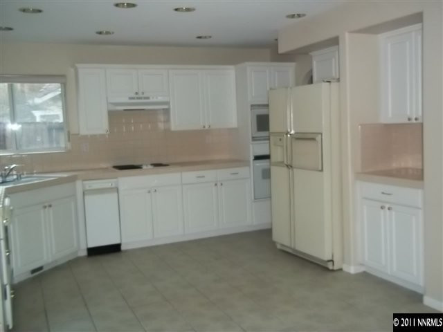 3682 Hemlock Court Reno, NV 89509 - Photo 4 of 13 Photo 4