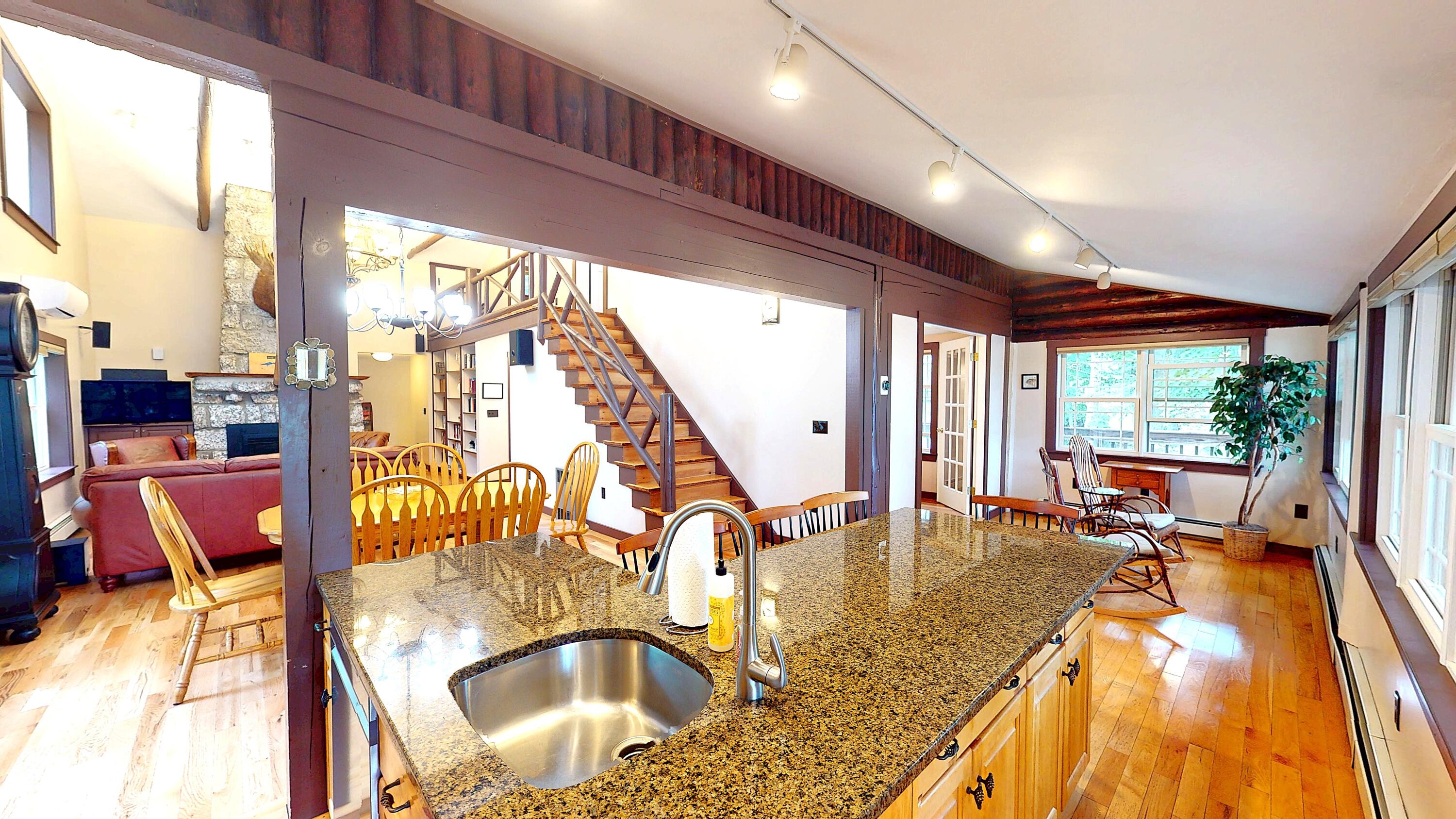 39 Lakeview Avenue Dedham, ME 04429 - Photo 21 of 73 Great-Room- (1)