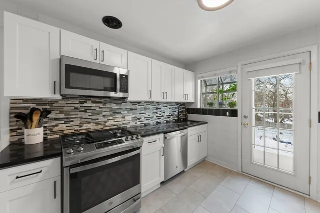 $425,000 | 626 South Main Street, Lombard, IL 60148