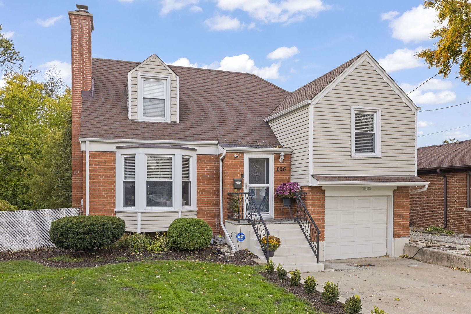 626 South Main Street Lombard, IL 60148 - Photo 2 of 32