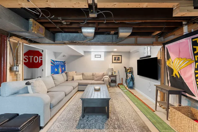 $425,000 | 626 South Main Street, Lombard, IL 60148