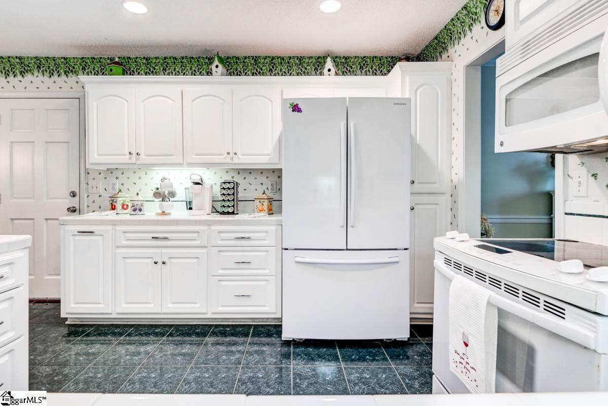 111 Robertson Road Taylors, SC 29687 - Photo 11 of 36 Gallery Image 11