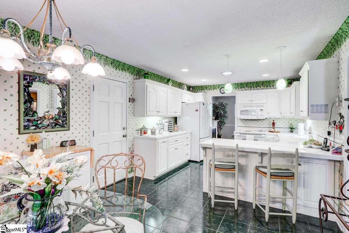 111 Robertson Road Taylors, SC 29687 - Photo 13 of 36 Gallery Image 13