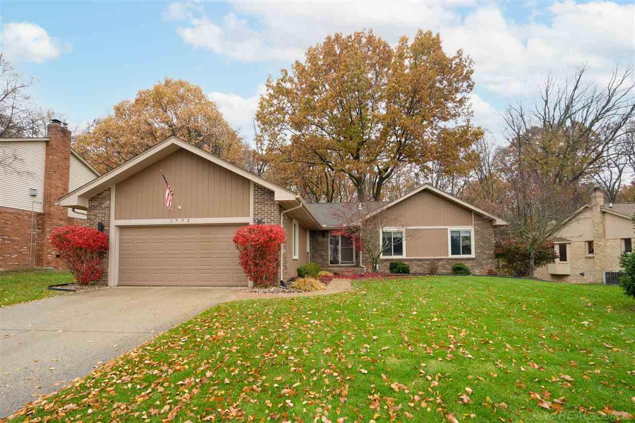 1772 North Fairview Lane Rochester Hills, MI 48306 - Photo 1 of 36