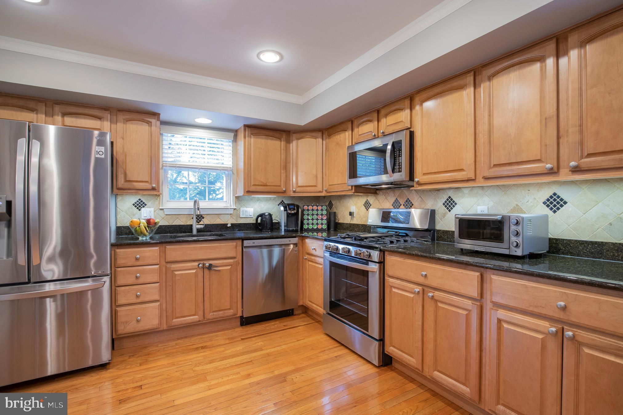 213 Water Street Ridley Park, PA 19078 - Photo 12 of 49 Eat in kitchen, new appliances