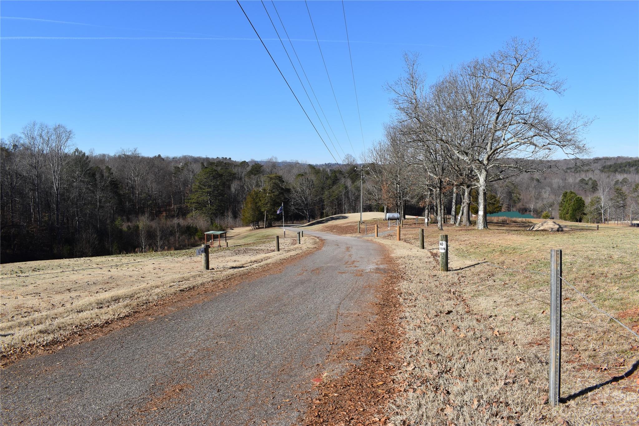 2575 Mountain View Road Hickory, NC 28602 - Photo 9 of 17 Gallery Image 9