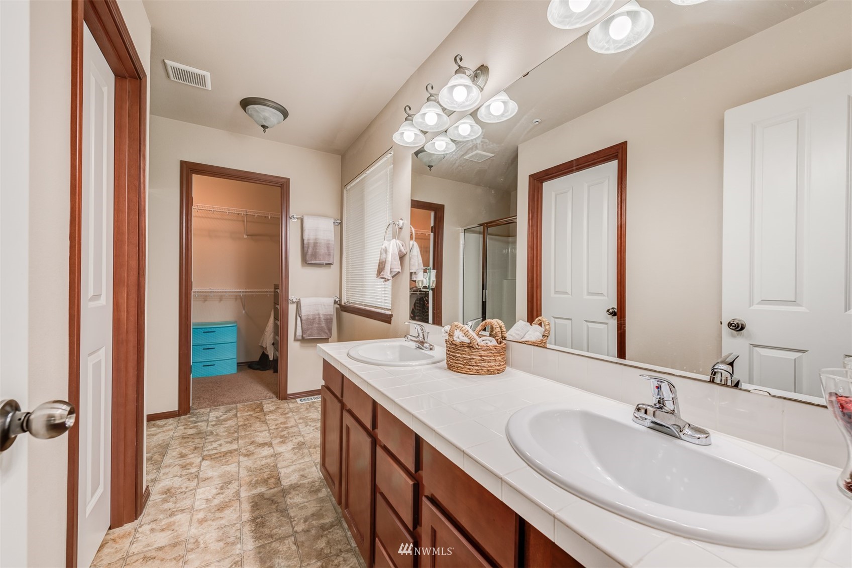 21606 10th Court Southeast Bothell, WA 98021 - Photo 28 of 37
