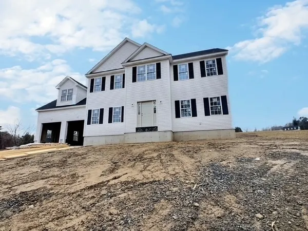 $889,900 | 795 Leominster Road, Lunenburg, MA 01462