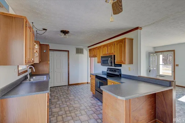 $170,000 | 97 South Acres Drive, Mitchell, IN 47446