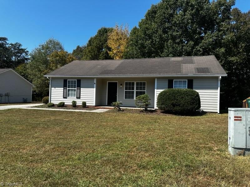 2711 Ingleside Drive High Point, NC 27265 - Photo 1 of 24