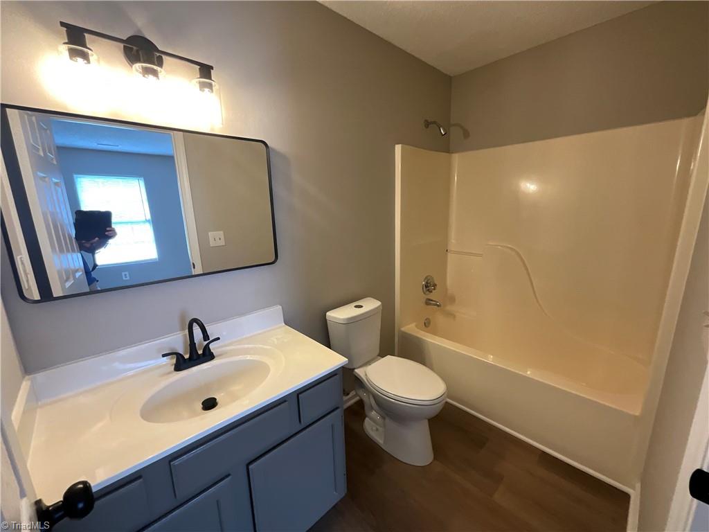 2711 Ingleside Drive High Point, NC 27265 - Photo 10 of 24