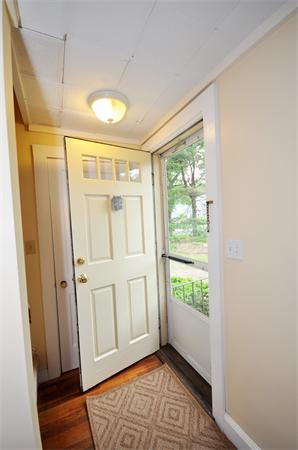 467 Laws Brook Road Concord, MA 01742 - Photo 4 of 25 Gallery Image 4