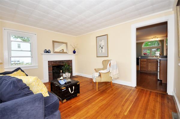 467 Laws Brook Road Concord, MA 01742 - Photo 5 of 25 Gallery Image 5