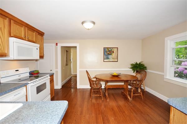 467 Laws Brook Road Concord, MA 01742 - Photo 8 of 25 Gallery Image 8