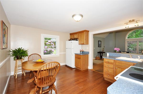 467 Laws Brook Road Concord, MA 01742 - Photo 9 of 25 Gallery Image 9