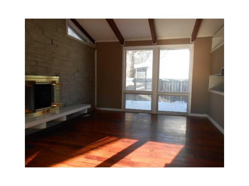 4844 Victoria Road Indianapolis, IN 46228 - Photo 3 of 11 Gallery Image 3