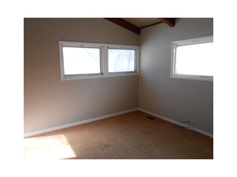 4844 Victoria Road Indianapolis, IN 46228 - Photo 5 of 11 Gallery Image 5