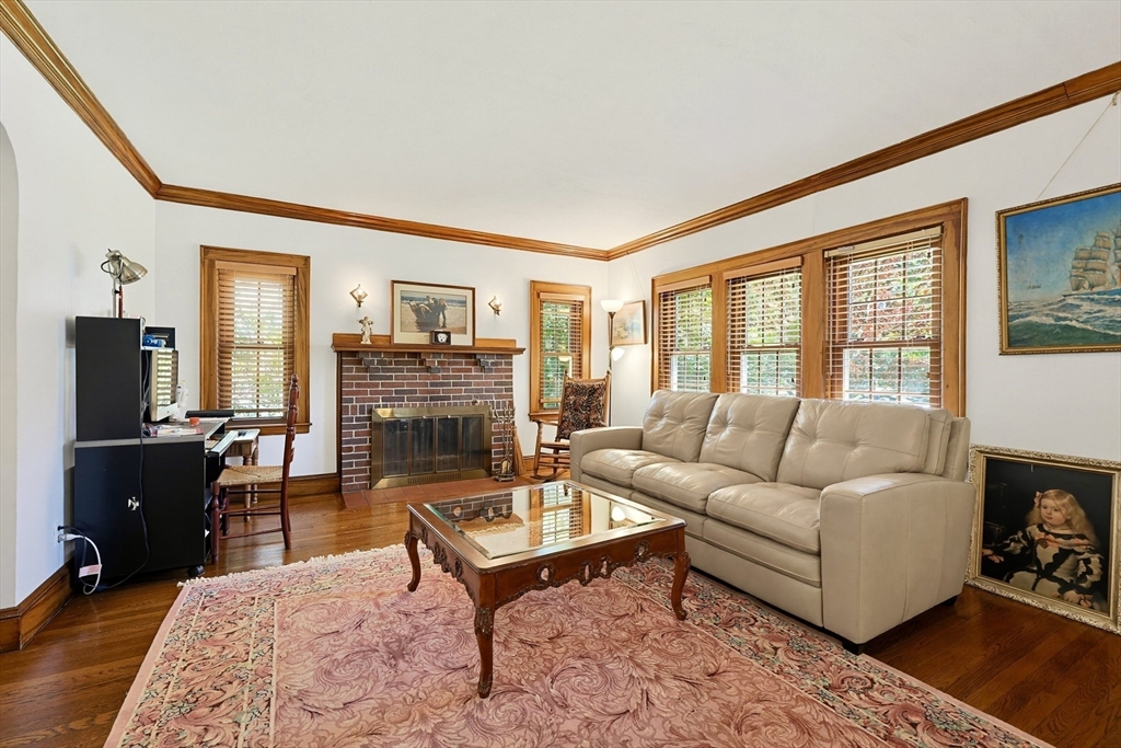 33 Princess Road Newton, MA 02465 - Photo 9 of 42