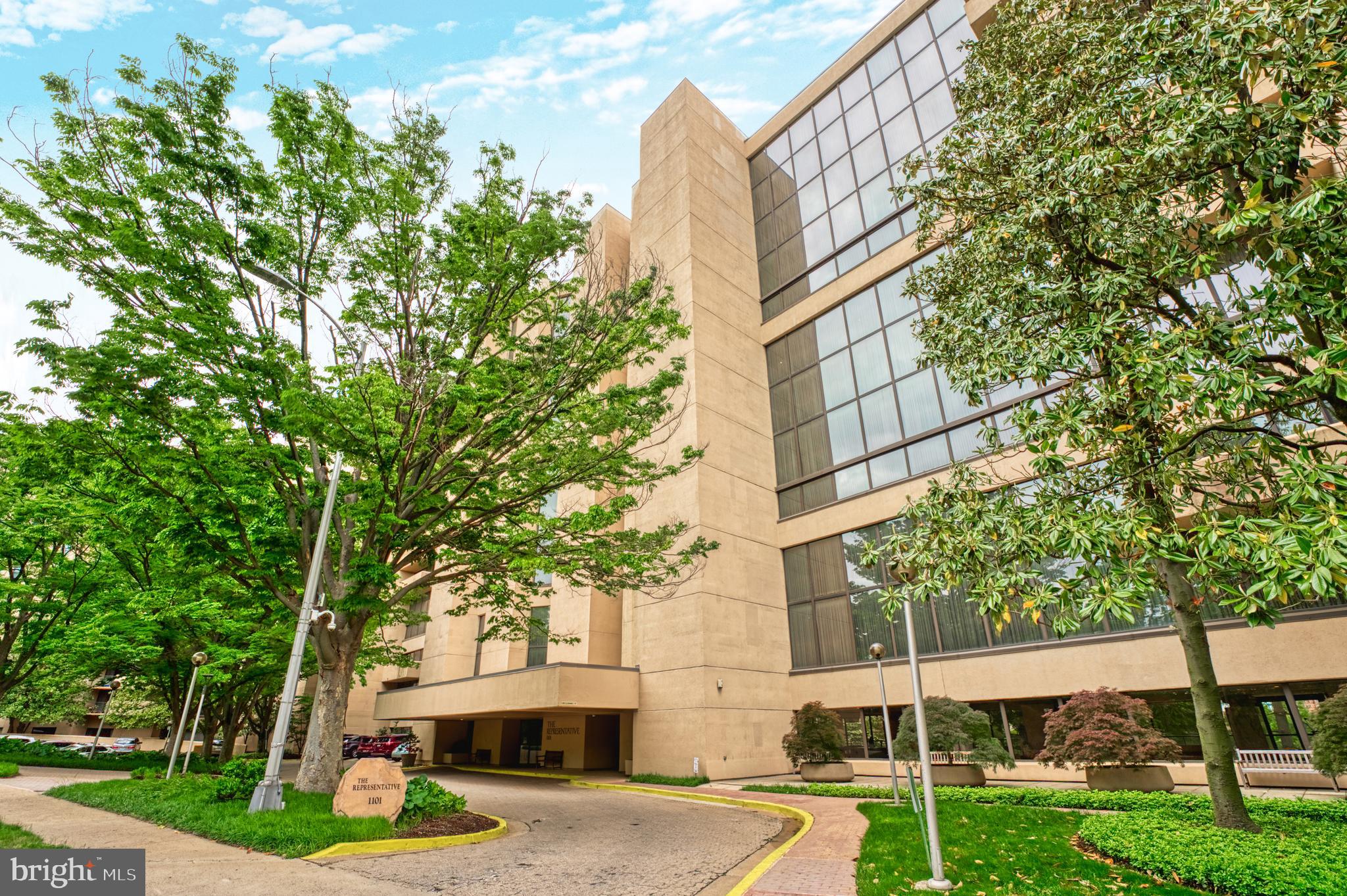 1101 South Arlington Ridge Road, Unit 616 Arlington, VA 22202 - Photo 4 of 57 Gorgeous Contemporary Building