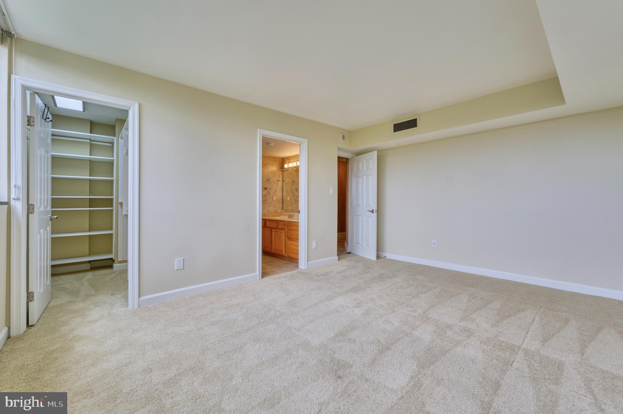 1101 South Arlington Ridge Road, Unit 616 Arlington, VA 22202 - Photo 47 of 57 2nd Bedroom with Built in closets system