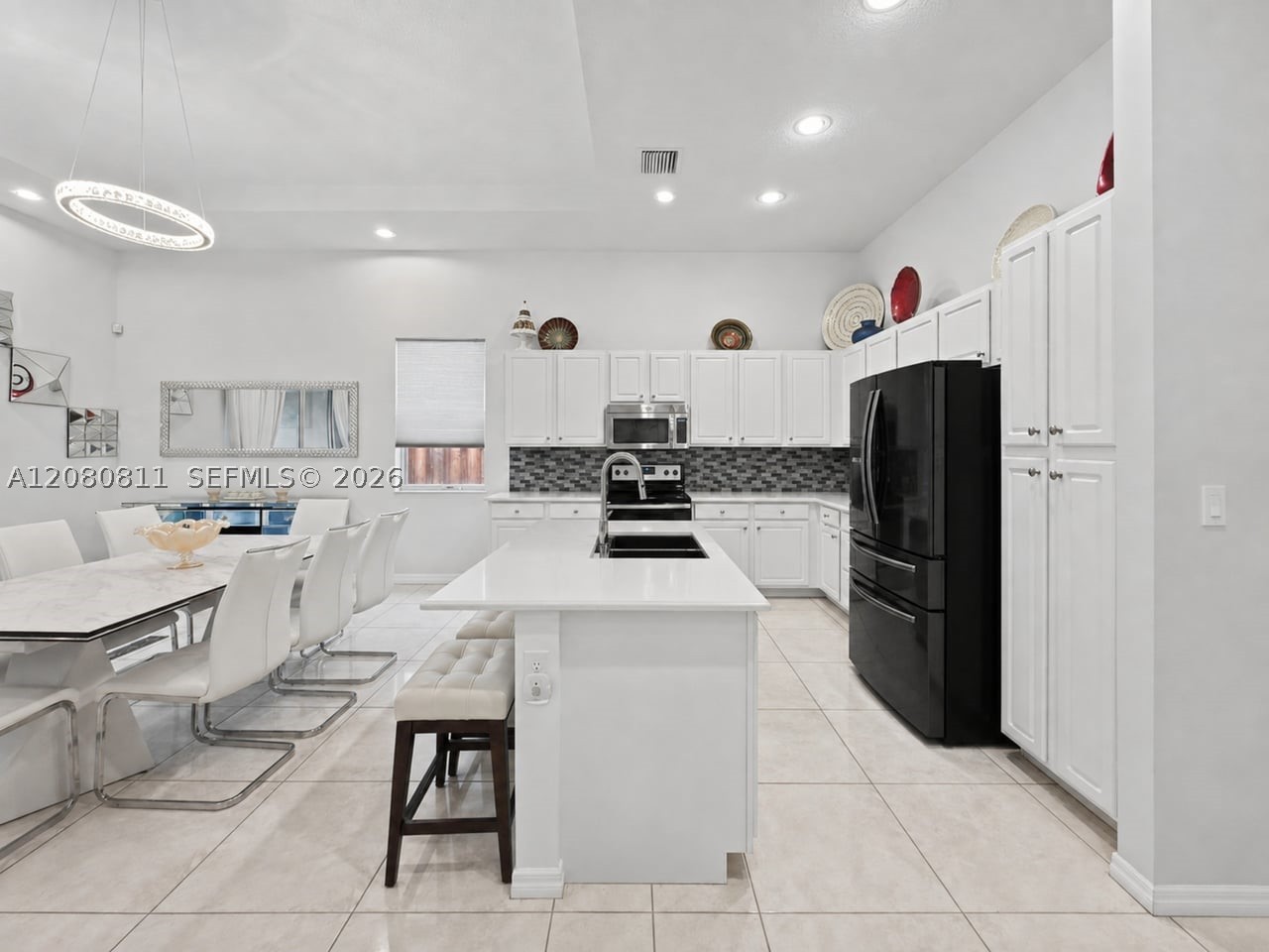 15086 Southwest 176th Street Miami, FL 33187 - Photo 13 of 43 Gallery Image 13