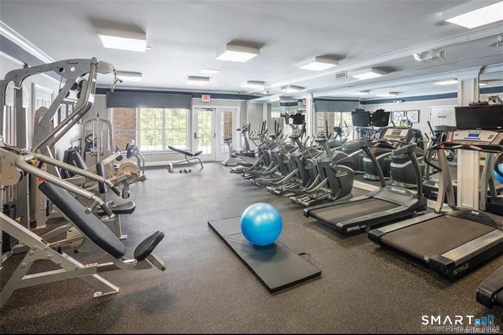 72 Ridgewood Drive, Unit 72 Middlebury, CT 06762 - Photo 38 of 39