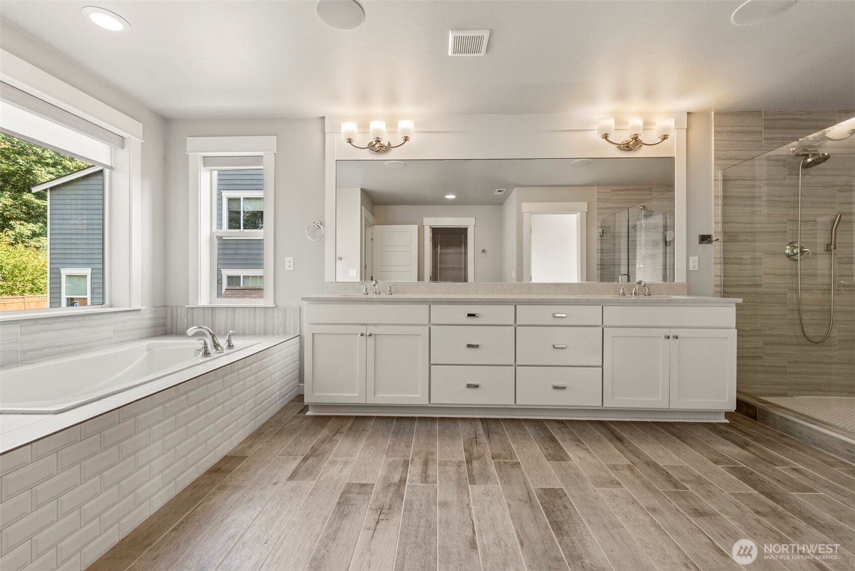 9818 Northeast 162nd Street Bothell, WA 98011 - Photo 19 of 37 Gallery Image 19