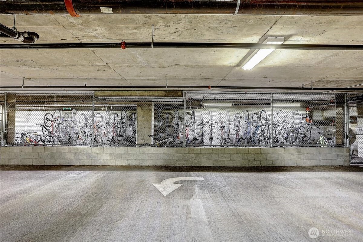 900 Lenora Street, Unit W106 Seattle, WA 98121 - Photo 20 of 40 a view of wooden floor