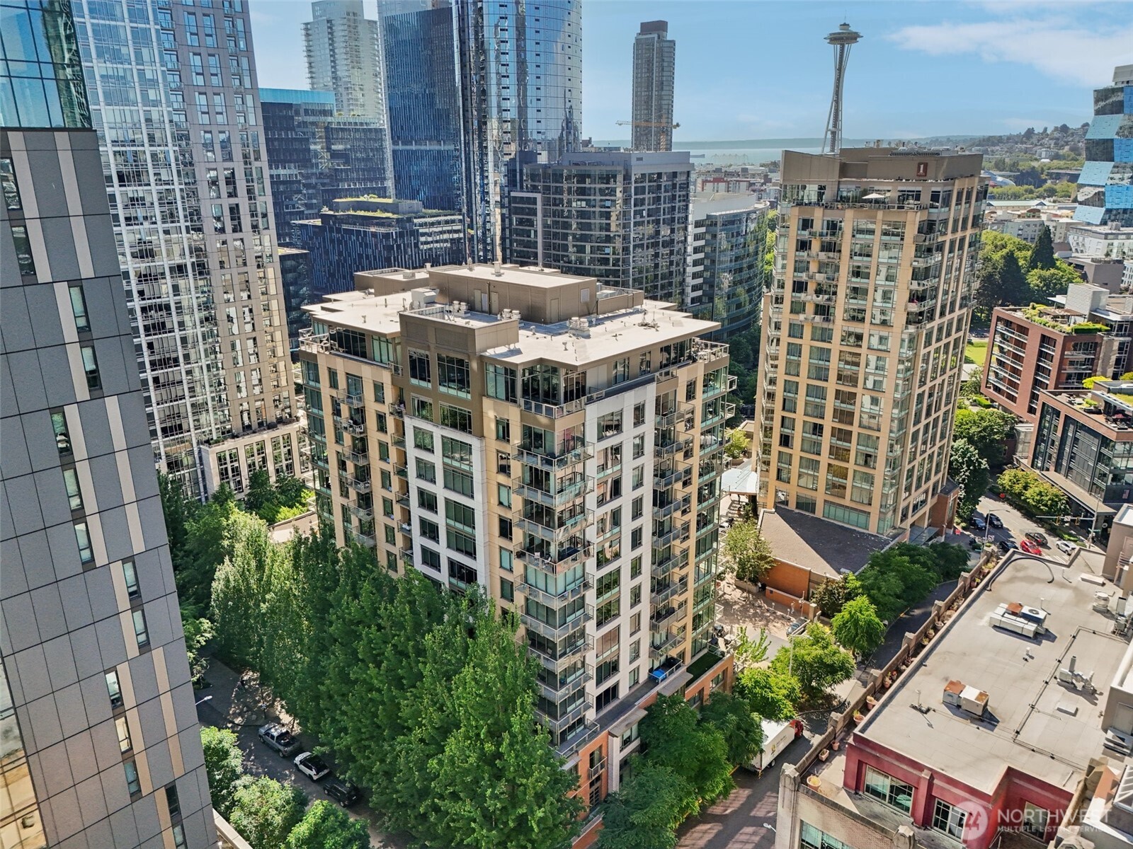 900 Lenora Street, Unit W106 Seattle, WA 98121 - Photo 40 of 40 a view of a city with tall buildings