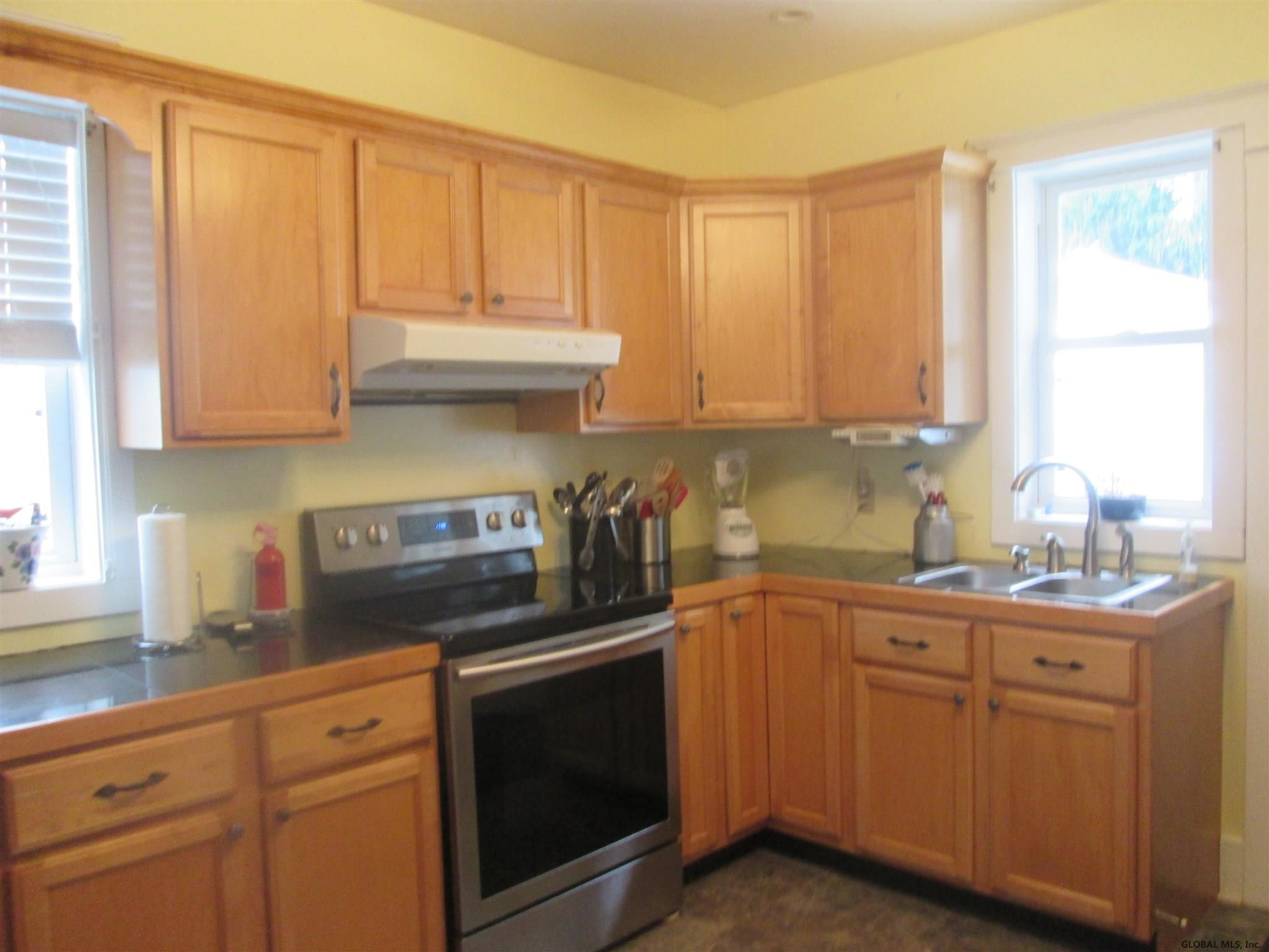 22 Irving Road Scotia, NY 12302 - Photo 6 of 30 Photo 6