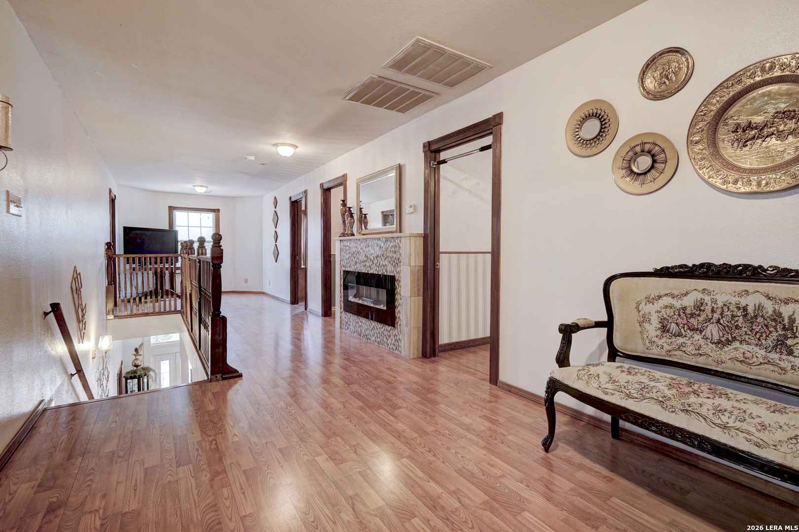 309 South Rolling Oaks Lane San Antonio, TX 78253 - Photo 23 of 43 a living room with furniture and a wooden floor