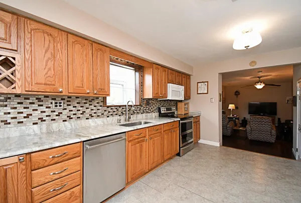 $565,000 | 233 Broadway Avenue, Horsham, PA 19044