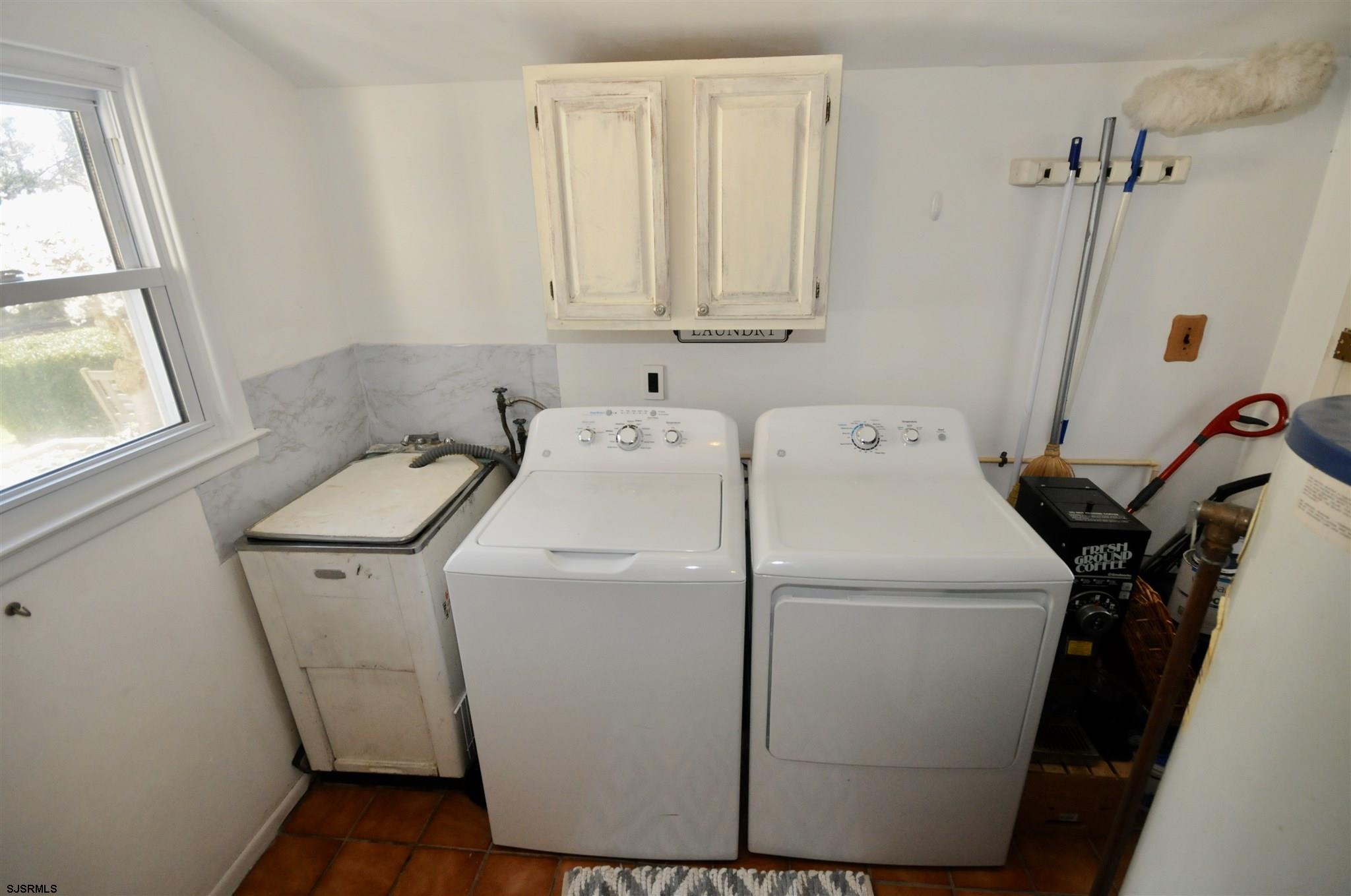 109 Haddon Road Somers Point, NJ 08244 - Photo 8 of 24 Gallery Image 8