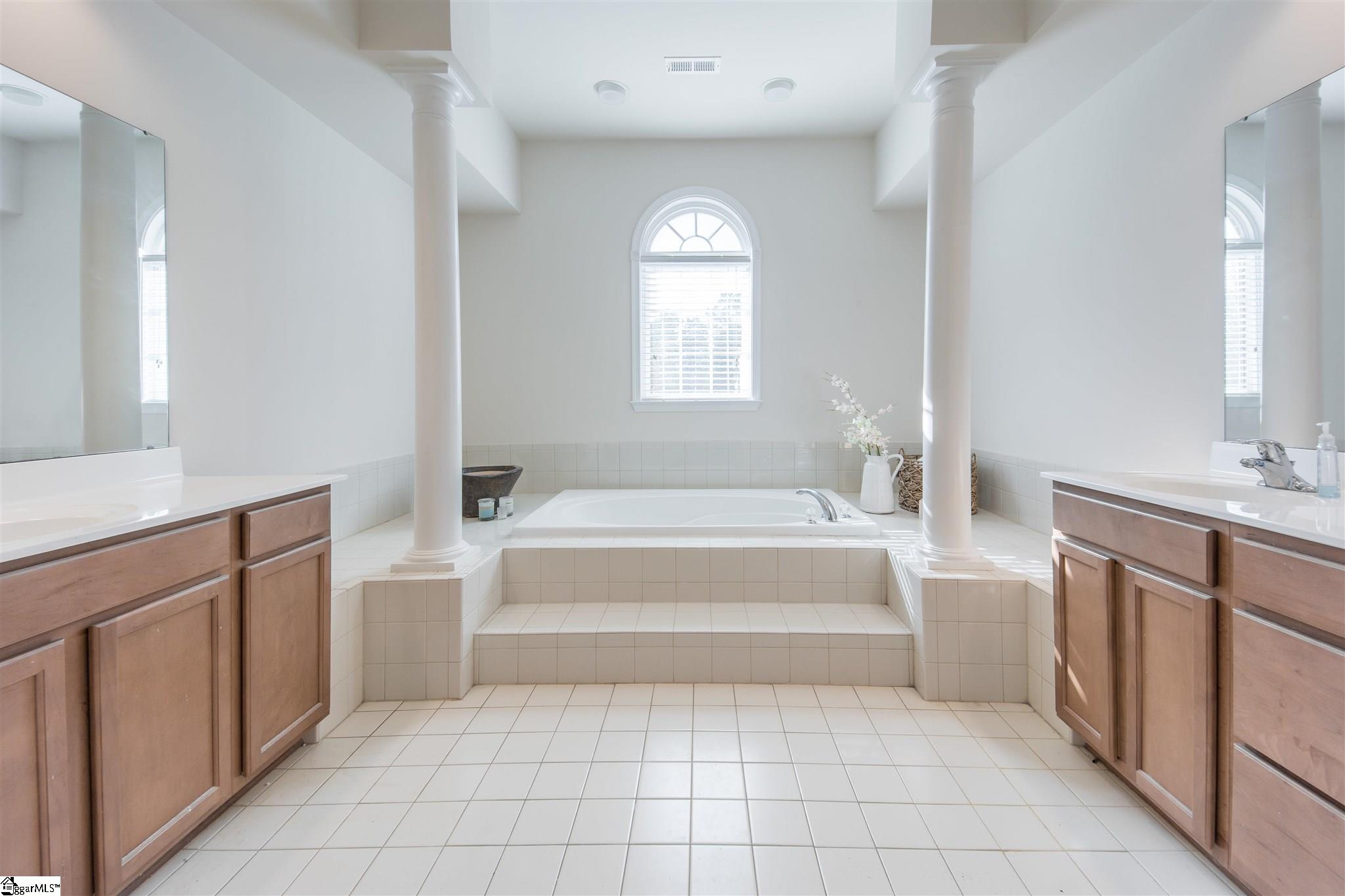 19 Hydrangea Way Simpsonville, SC 29681 - Photo 28 of 36 Gallery Image 28