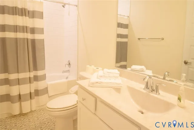 $547,000 | 1706 Mainsail Lane, Chester, VA 23836