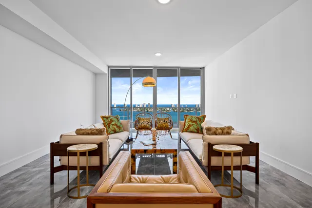 $3,095,000 | 220 Lake Shore Drive, Unit 2106, Lake Park, FL 33403