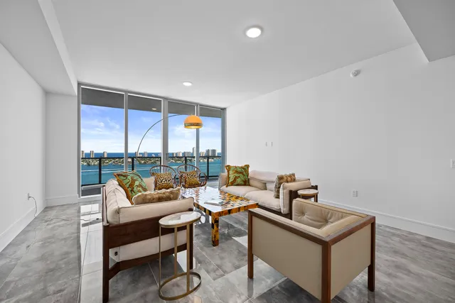 $3,095,000 | 220 Lake Shore Drive, Unit 2106, Lake Park, FL 33403
