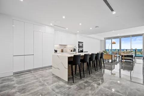 $3,095,000 | 220 Lake Shore Drive, Unit 2106, Lake Park, FL 33403