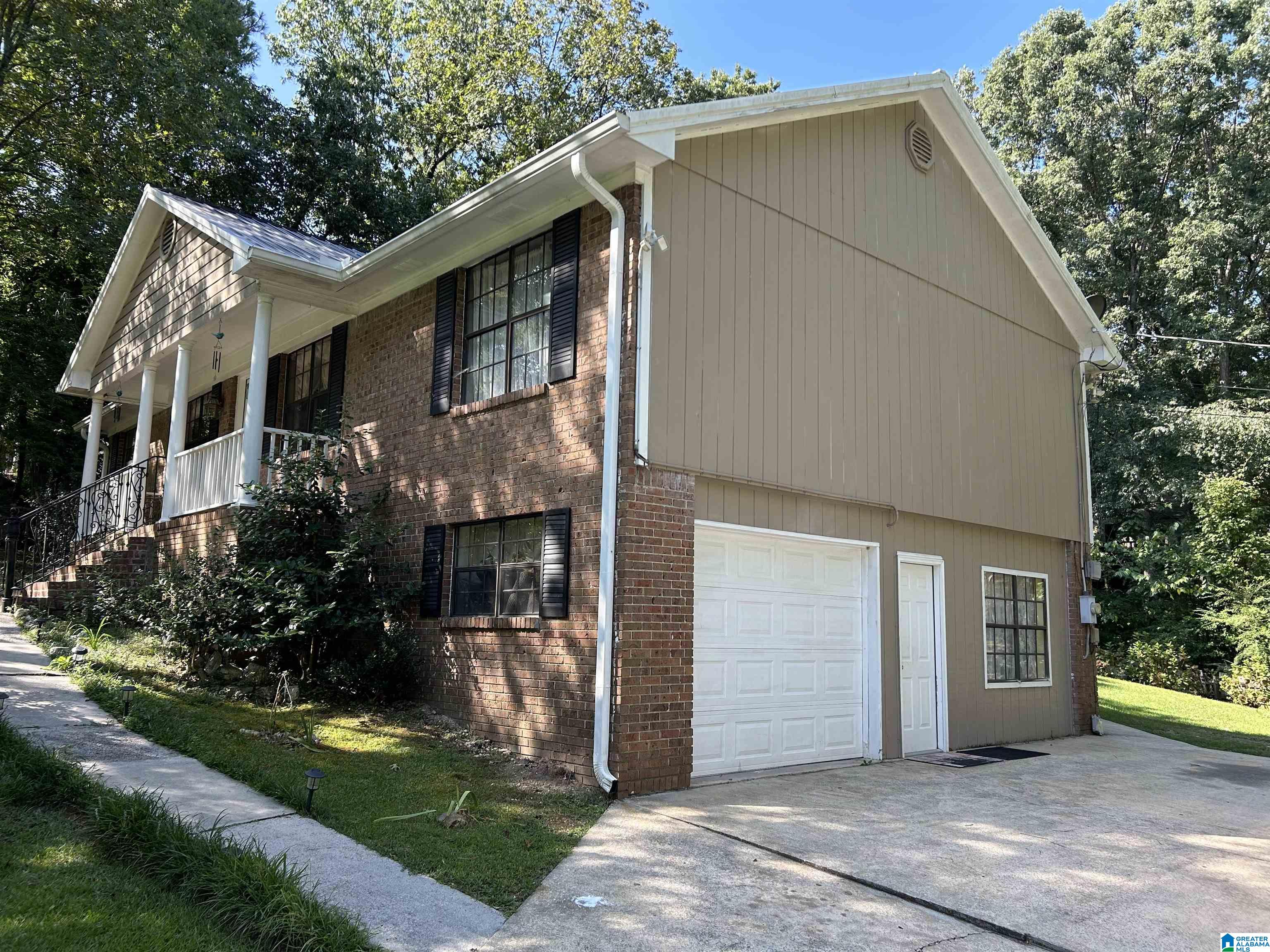 1118 Henry Drive Alabaster, AL 35007 - Photo 3 of 29