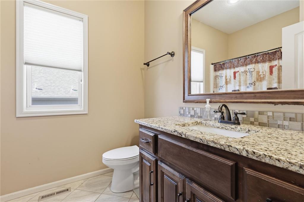 2400 Southwest River Spring Road Lee's Summit, MO 64082 - Photo 17 of 37