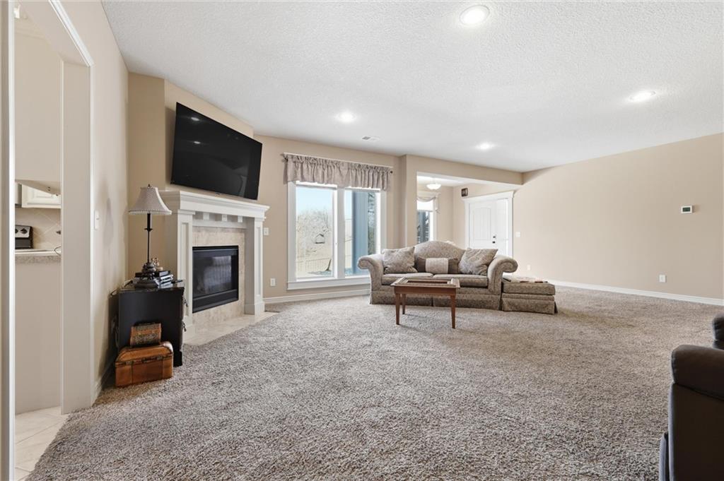 2400 Southwest River Spring Road Lee's Summit, MO 64082 - Photo 18 of 37