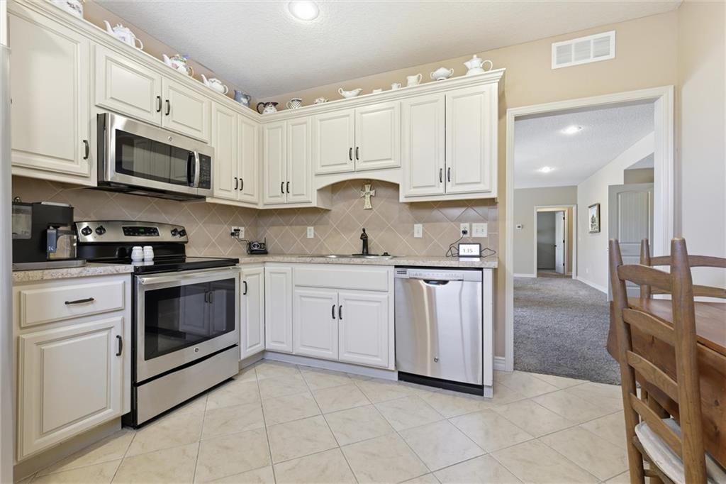 2400 Southwest River Spring Road Lee's Summit, MO 64082 - Photo 22 of 37