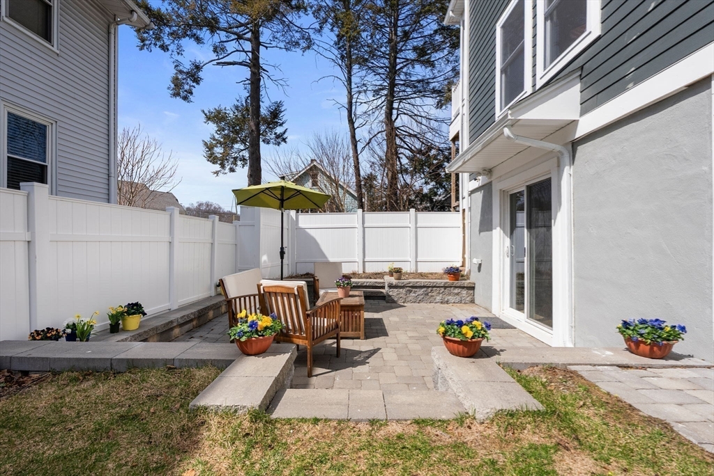 21 Bradford Road, Unit 21 Watertown, MA 02472 - Photo 27 of 30