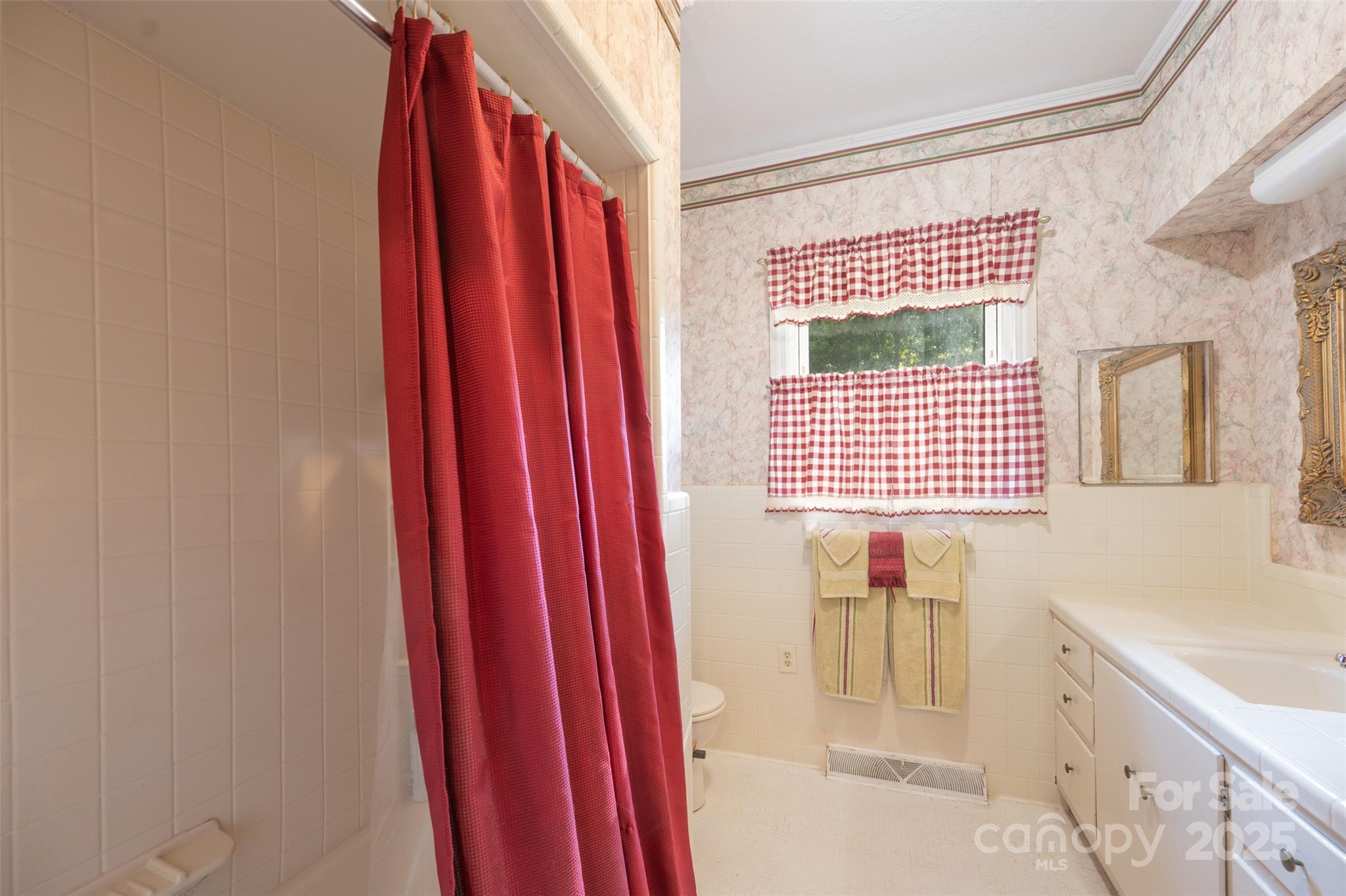 100 South Rudisill Avenue Cherryville, NC 28021 - Photo 27 of 38 Gallery Image 27