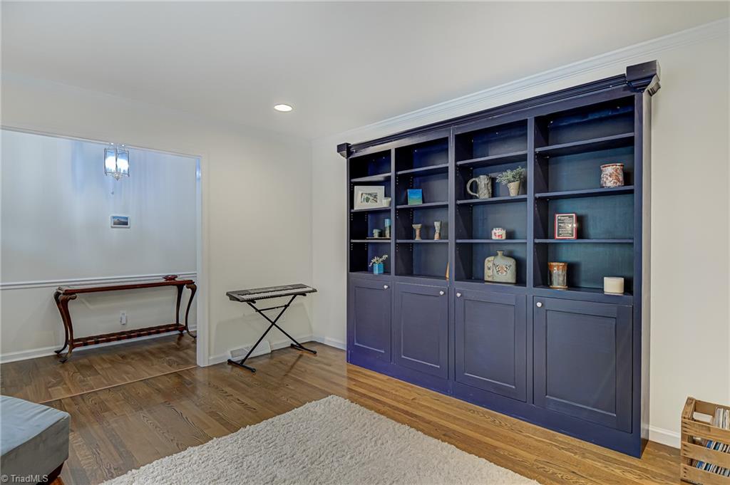 5519 Robinridge Road Greensboro, NC 27410 - Photo 5 of 40 Gallery Image 5