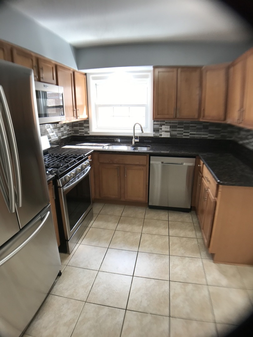 9339 South Harding Avenue Evergreen Park, IL 60805 - Photo 5 of 33