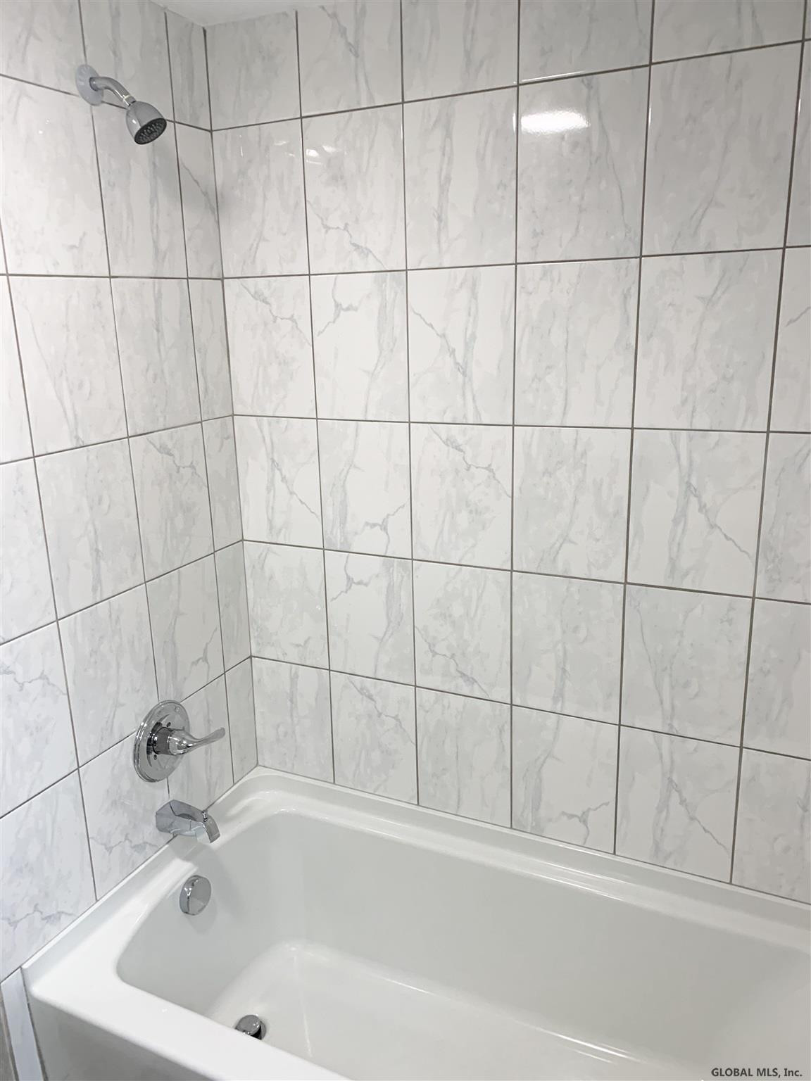 1061 Roberta Road Rotterdam, NY 12303 - Photo 11 of 16 2nd Floor Bathroom