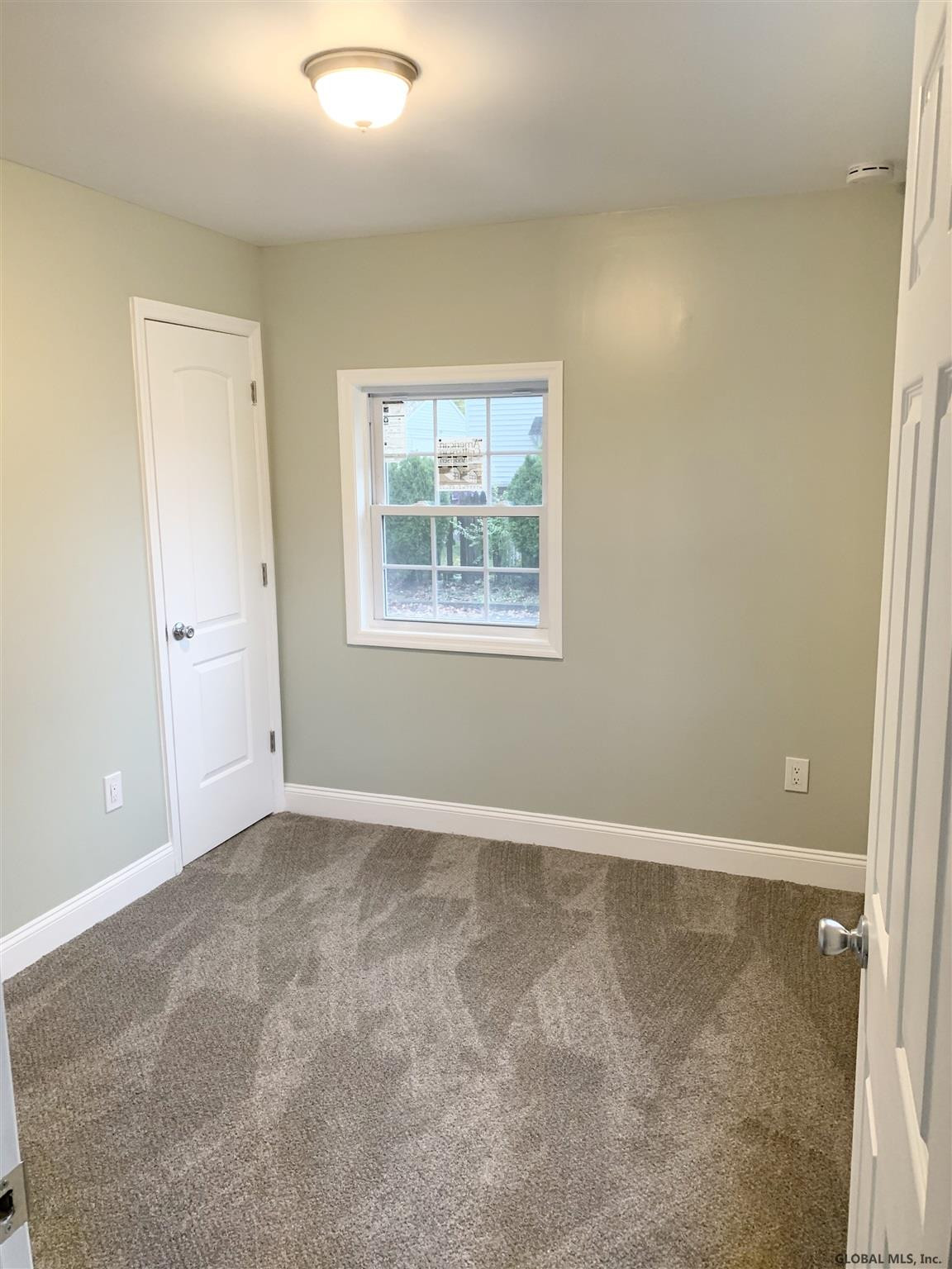 1061 Roberta Road Rotterdam, NY 12303 - Photo 8 of 16 1st Floor Bedroom