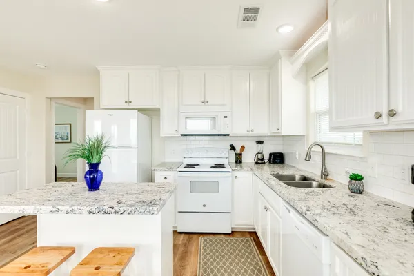 $415,000 | 1214 Fort Velasco Drive, Surfside Beach, TX 77541